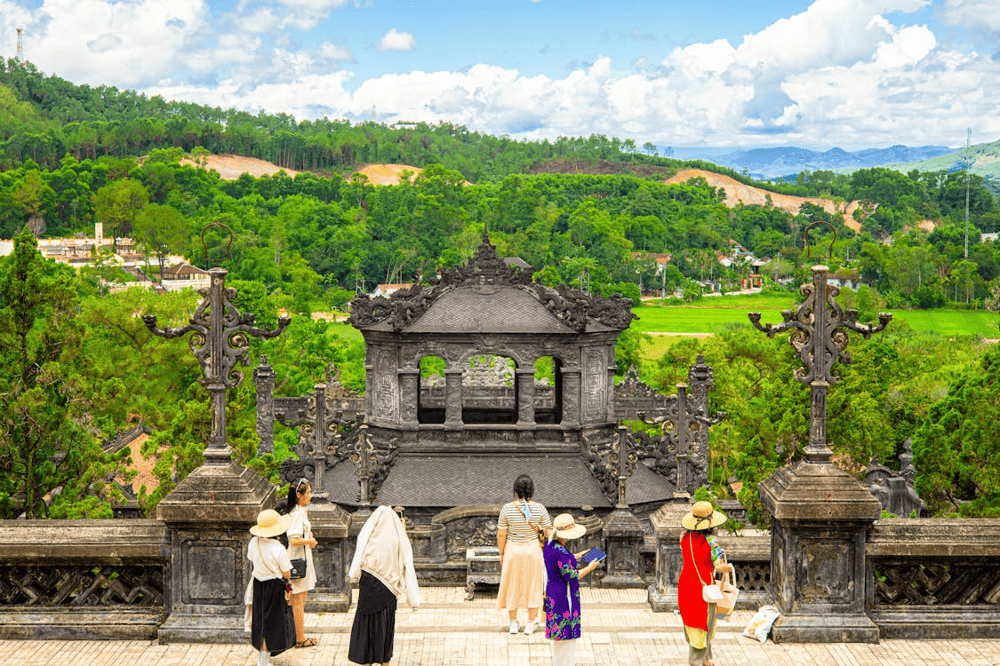Mausoleum of Emperor Khai Dinh is famous for its unique blend of Eastern and Western architectural styles (Source: Pexels)